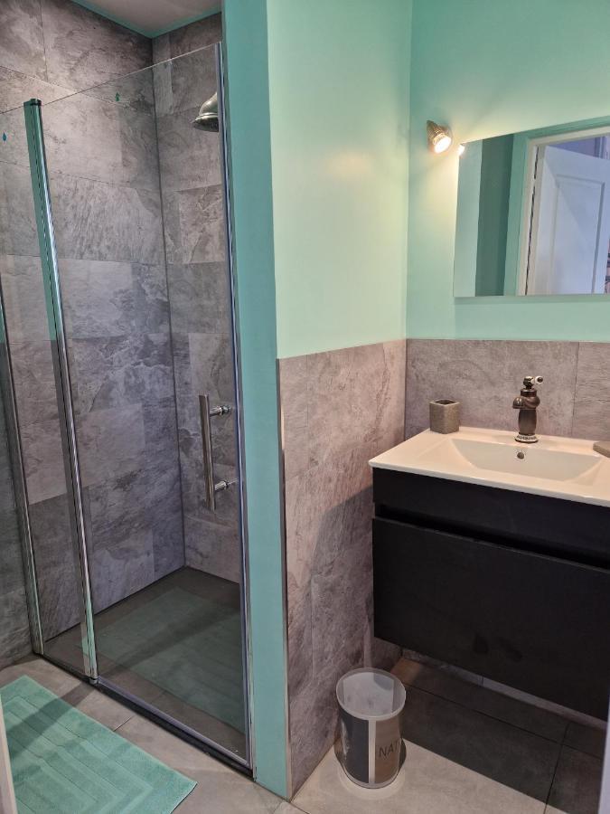 Bed and Breakfast Chez Dedou Et Madou Florensac Екстер'єр фото